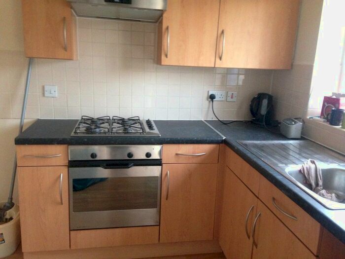 2 Bedroom Property To Rent In Stryd Silurian, Llanharry, Pontyclun, CF72