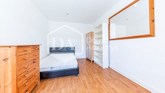 3 Bedroom Flat To Rent In Crierion Mews, Archway Holloway, London, N19