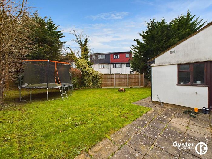 4 Bedroom Detached House For Sale In Uxbridge Road, Harrow, HA3