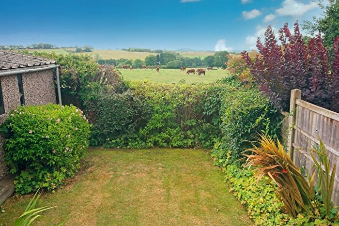 3 Bedroom Semi-Detached House For Sale In Rutland Road, Westwood, Nottingham, NG16