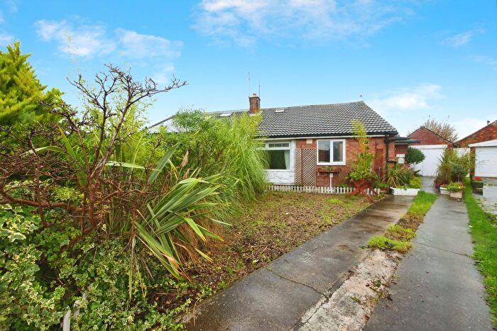 3 Bedroom Semi-detached House For Sale In Fern Close, York, YO32