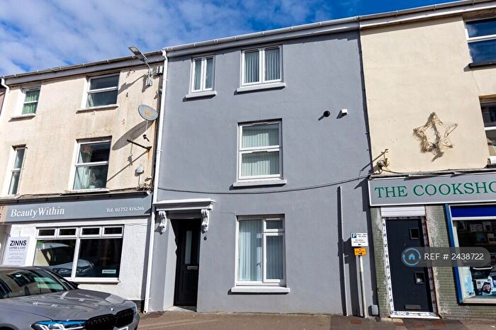3 Bedroom Flat To Rent In Fore Street, Torpoint, PL11
