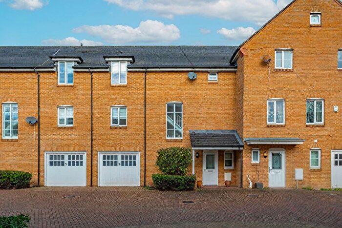 5 Bedroom Terraced House For Sale In Sloane Court, The Grove, Isleworth, TW7