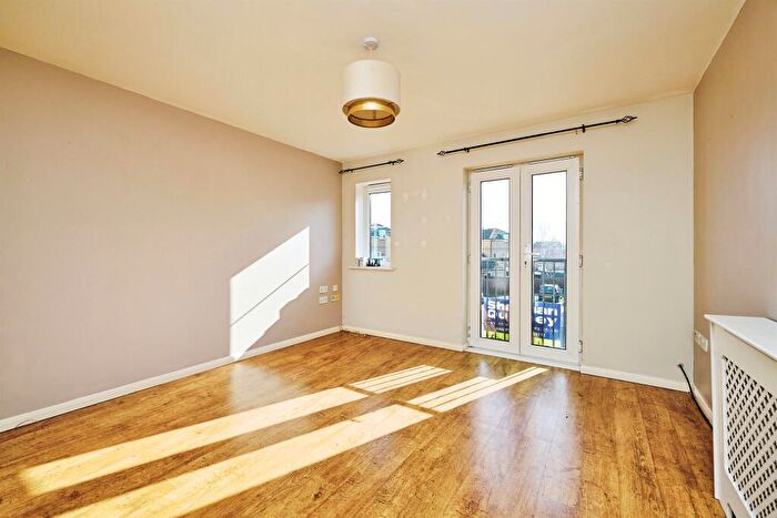 3 Bedroom Town House For Sale In Beaumont Way, Hampton Hargate, Peterborough, PE7