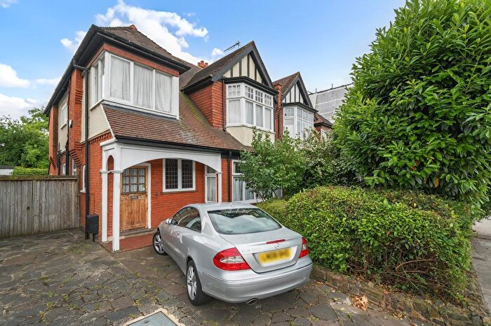 4 Bedroom Semi-Detached House For Sale In Lyndhurst Avenue, Mill Hill, NW7