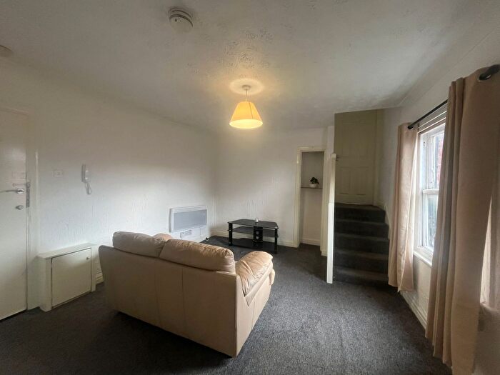 1 Bedroom Flat To Rent In Swinley Road, Wigan, WN1