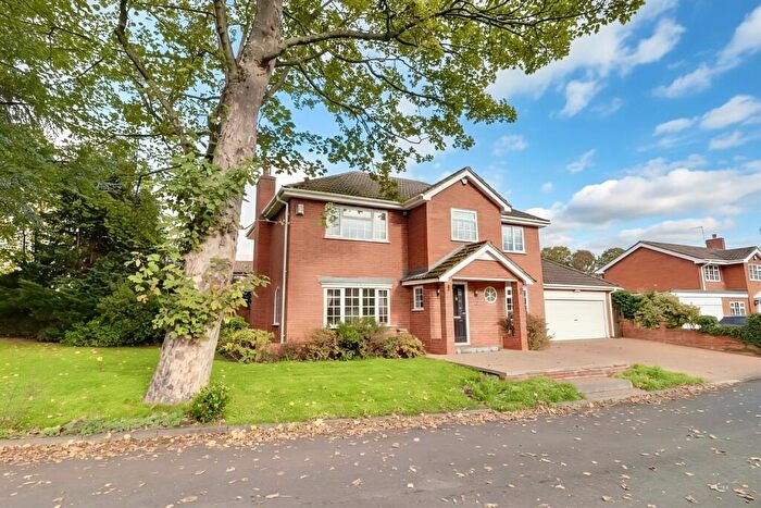 6 Bedroom Detached House For Sale In Newall Hall Park, Otley, LS21