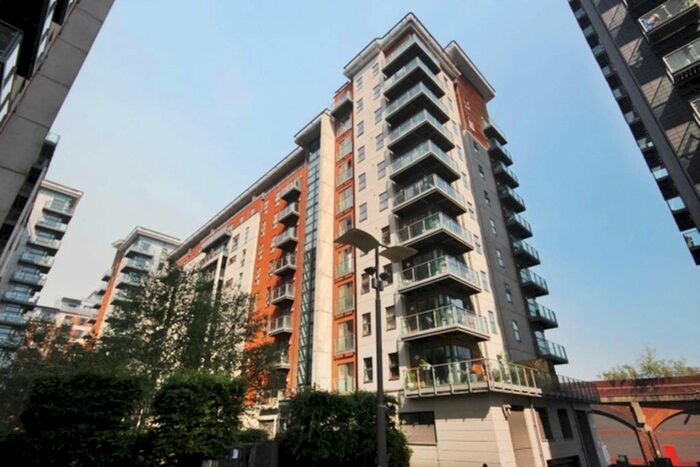 2 Bedroom Flat To Rent In Hornbeam Way, Manchester, M4