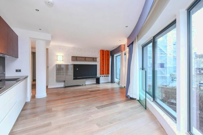 2 Bedroom Flat To Rent In Hortensia Road, Chelsea, SW10