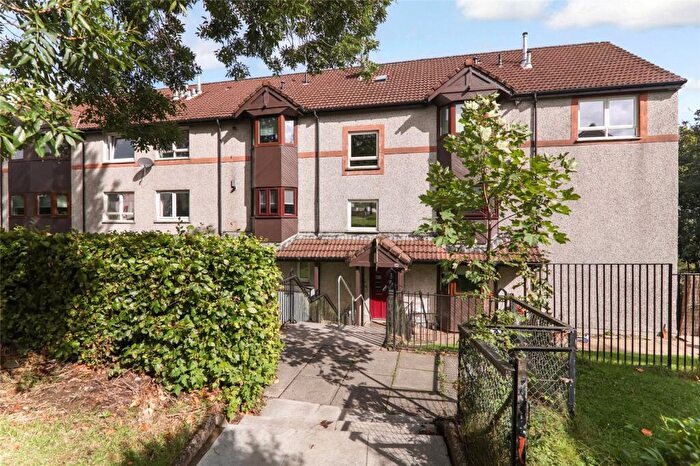 2 Bedroom Flat For Sale In Kyleakin Road, Thornliebank, Glasgow, Glasgow City, G46
