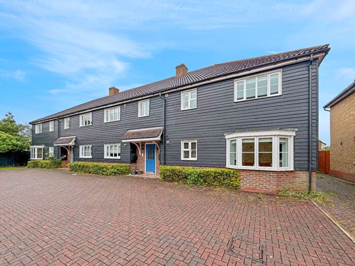 2 Bedroom Flat For Sale In Gardeners Close, Maulden, MK45