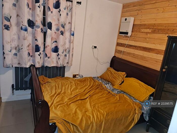 Studio To Rent In Warwick Way, Dartford, DA1