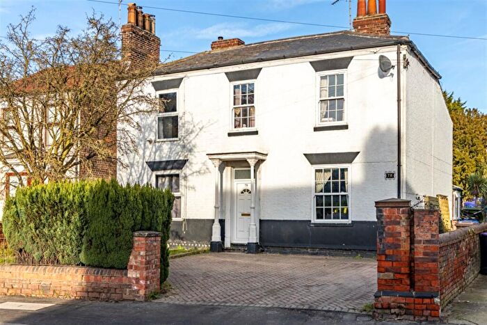 3 Bedroom Semi-Detached House For Sale In Skirbeck Road, PE21