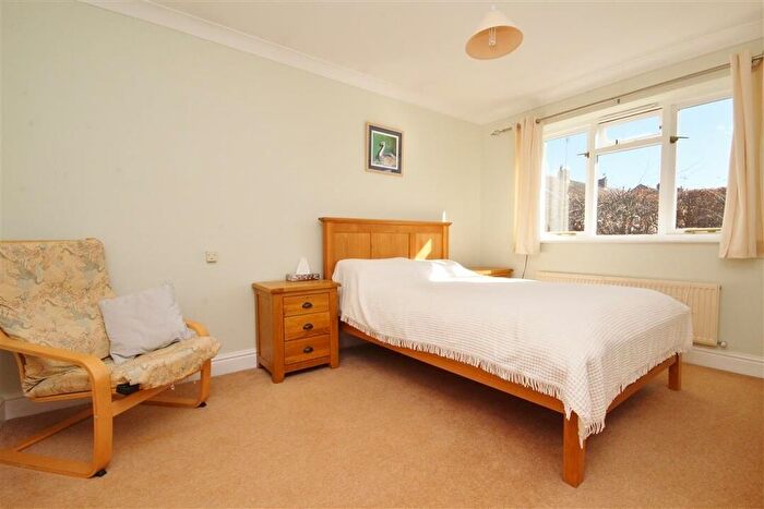 4 Bedroom Detached House For Sale In Jarvis Drive, Twyford, Reading, Berkshire, RG10