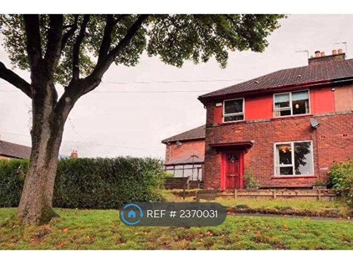 3 Bedroom Semi-Detached House To Rent In Welbeck Road, Rochdale, OL16