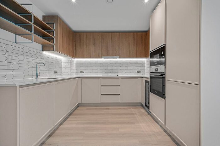 2 Bedroom Flat To Rent In Cairncross House, Townsend Road, SE3