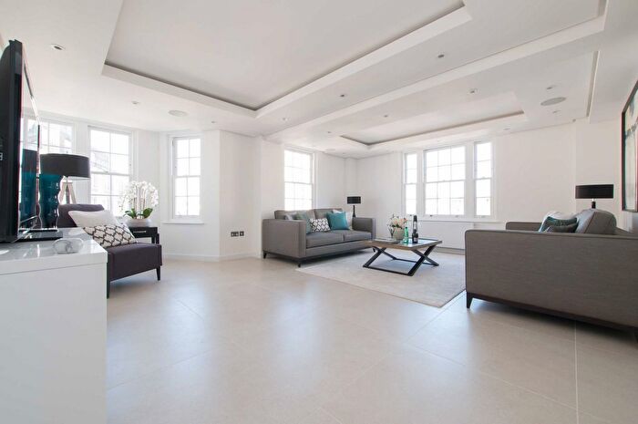 4 Bedroom Flat For Sale In Edgware Road, London, W2