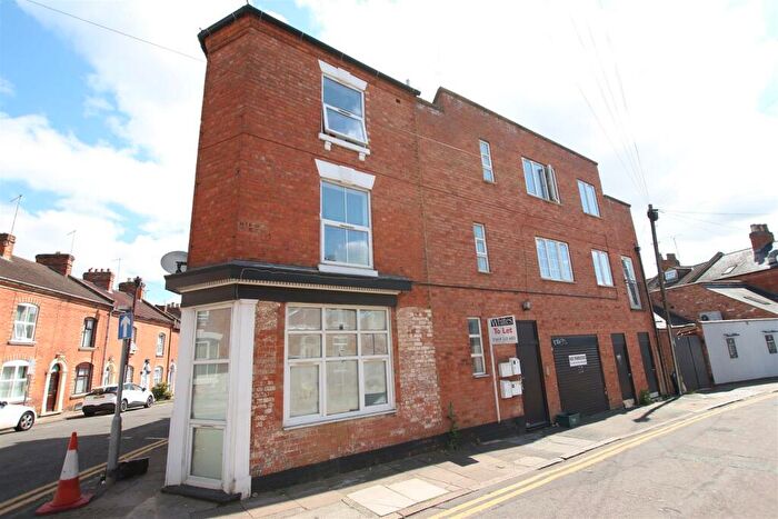 1 Bedroom Flat To Rent In Denmark Road, Northampton, NN1