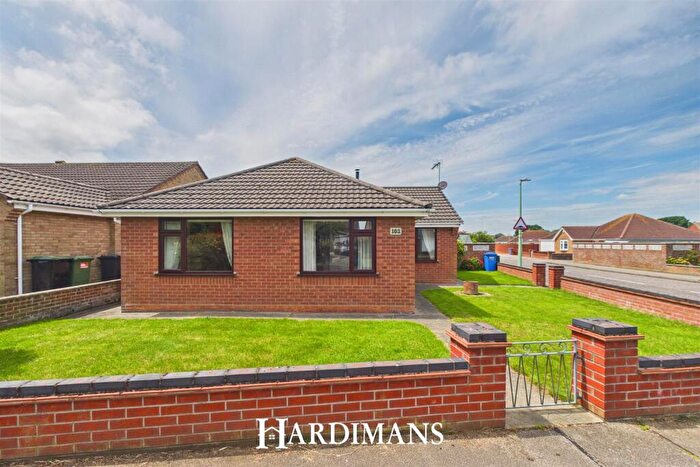 2 Bedroom Detached Bungalow For Sale In Crestview Drive, Lowestoft, NR32
