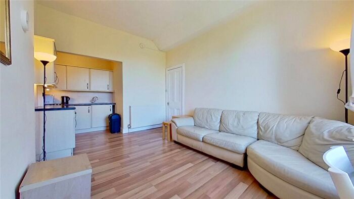 1 Bedroom Flat To Rent In Albert Street, Leith, Edinburgh, EH7