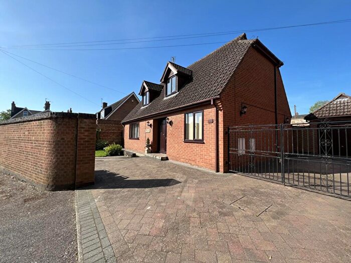 3 Bedroom Chalet For Sale In Church Lane, Chatteris, Cambs., PE16