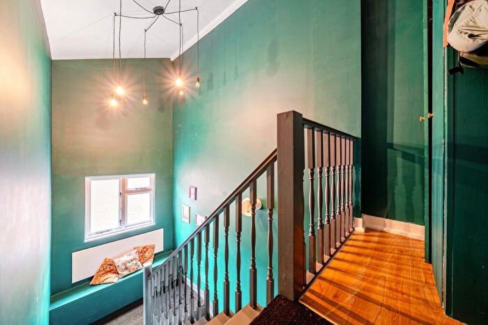 1 Bedroom Flat For Sale In Denmark Hill, Camberwell, London, SE5
