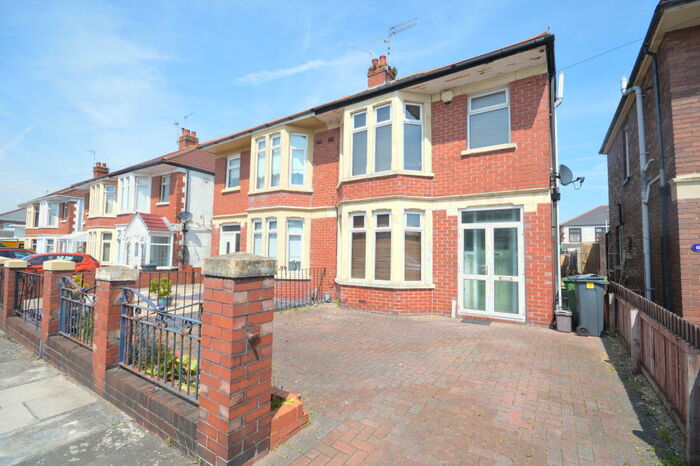 3 Bedroom Semi-Detached House To Rent In Cosslett Place, Grangetown, CF11