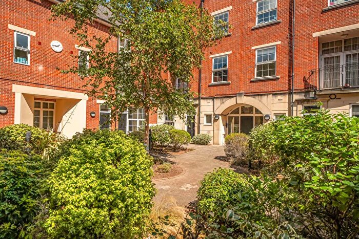 2 Bedroom Apartment For Sale In Redcliff Street, Redcliffe, Bristol, BS1