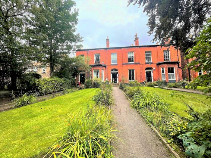 3 Bedroom Flat To Rent In Stockport Road, Timperley, Altrincham, WA15