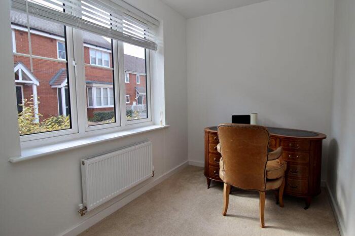 4 Bedroom Detached House For Sale In St. Andrews Road, Botley, SO32