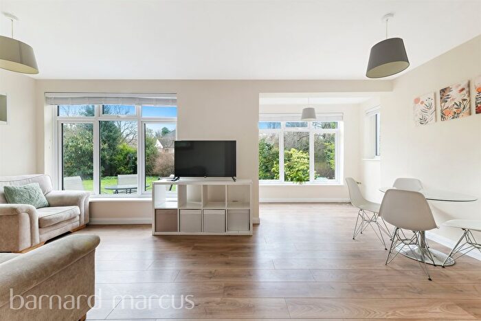1 Bedroom Flat For Sale In Burgh Heath Road, Epsom, KT17