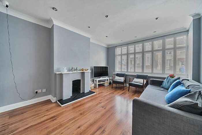 4 Bedroom Property To Rent In St Marys Road, Selhurst, London, SE25