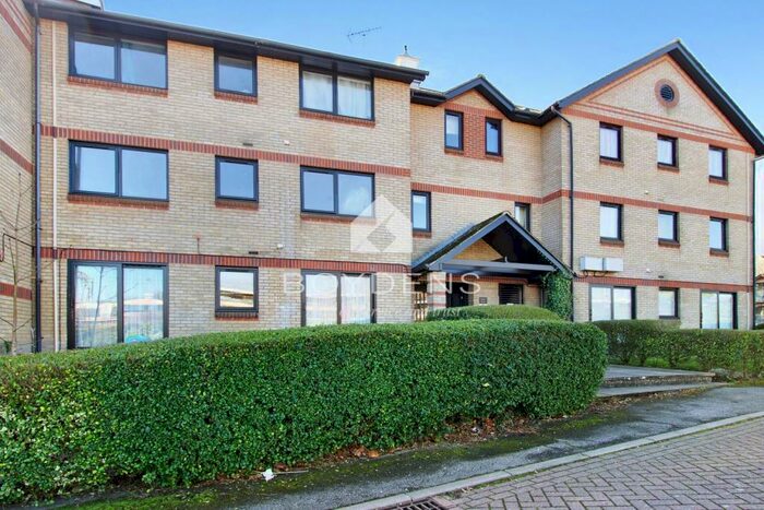 2 Bedroom Flat To Rent In Claremont Heights, Colchester, Essex, CO1