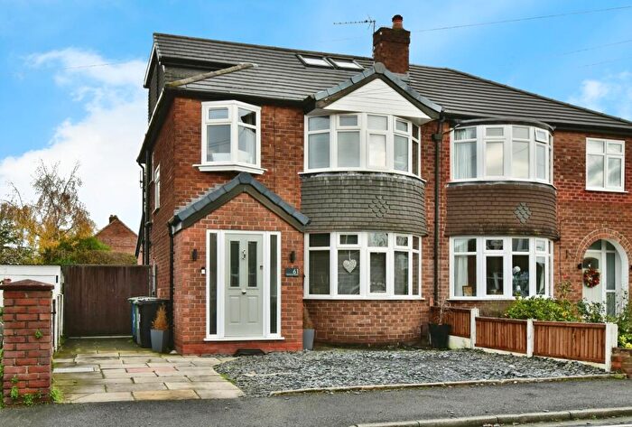 4 Bedroom Semi Detached House For Sale In Okehampton Crescent, Sale, Greater Manchester, M33