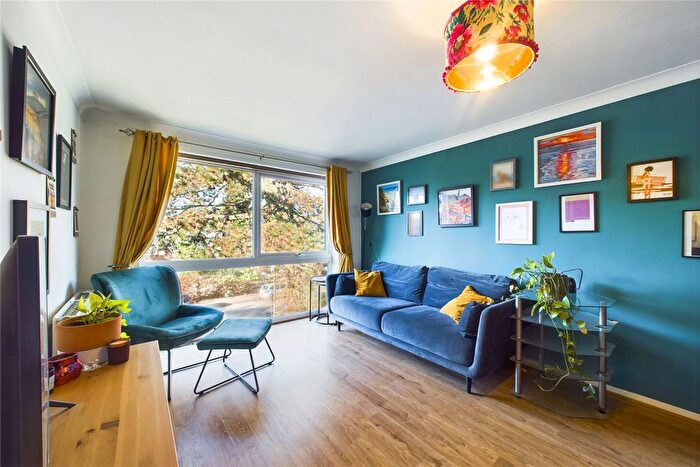 1 Bedroom Flat For Sale In Southcote Road, Reading, Berkshire, RG30