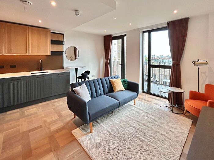 1 Bedroom Flat To Rent In Merino Gardens, London, E1W