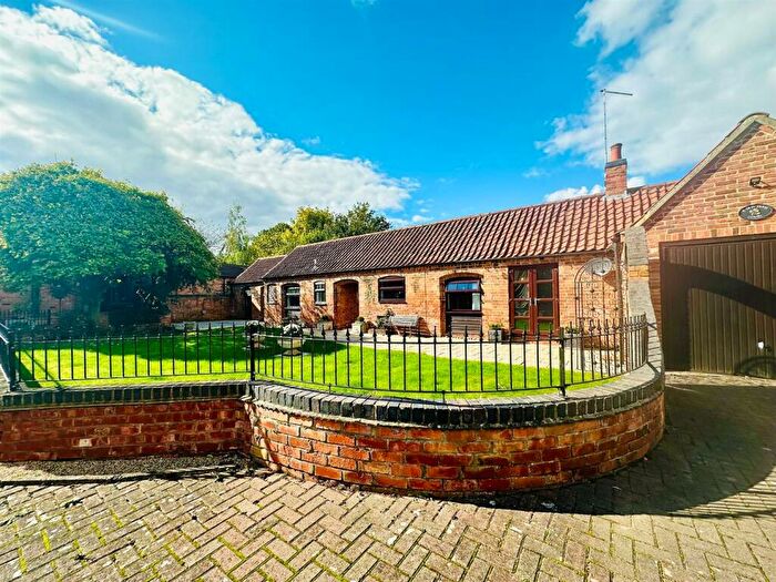 2 Bedroom Bungalow To Rent In Old Farm Court, Barton-In-Fabis, Nottingham, NG11