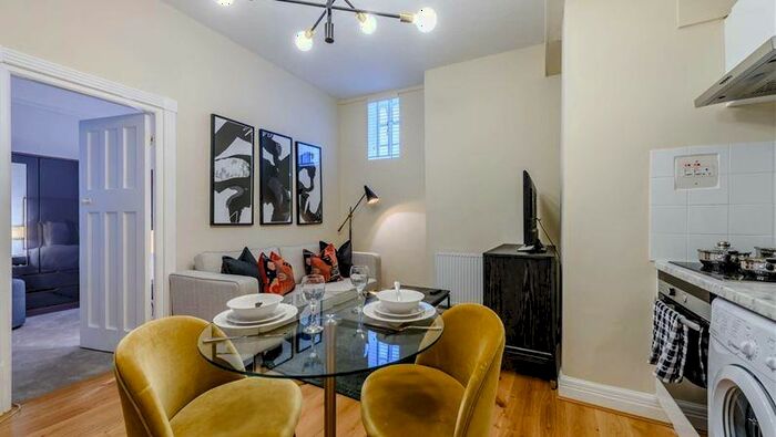 1 Bedroom Apartment To Rent In Park Road, St John's Wood, London, NW8