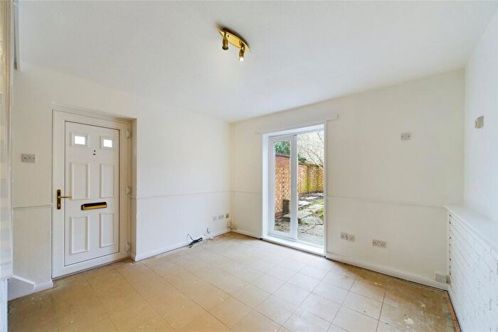 1 Bedroom End Of Terrace House For Sale In Hythe Close, Bracknell, Berkshire, RG12