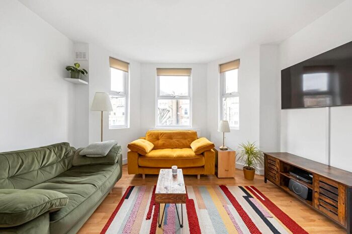 2 Bedroom Apartment For Sale In Newlands Park, Sydenham, London, SE26