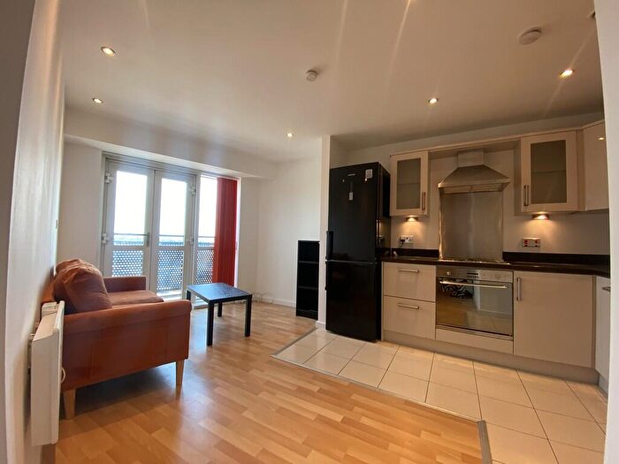 1 Bedroom Apartment To Rent In Masshouse Plaza, Birmingham, B5