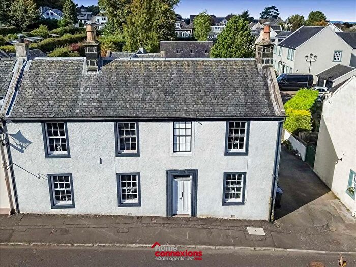 4 Bedroom End Of Terrace House For Sale In Polnoon Street, Eaglesham, Eaglesham, G76