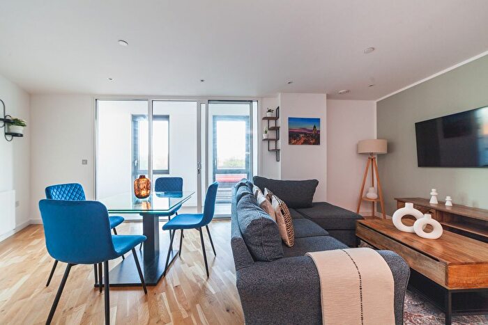 2 Bedroom Flat To Rent In Black Prince Road, London, SE1