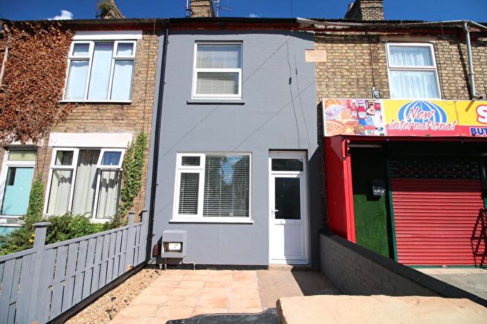 4 Bedroom House Of Multiple Occupation For Sale In Dogsthorpe Road, Peterborough, PE1