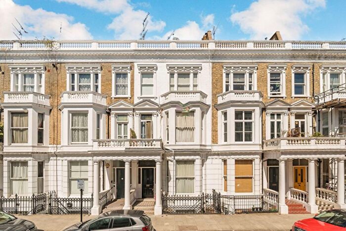 2 Bedroom Flat For Sale In Perham Road, West Kensington, W14