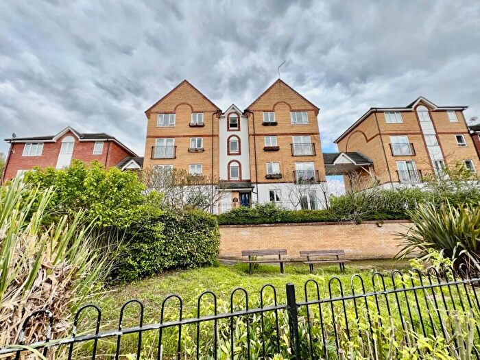 1 Bedroom Flat To Rent In Butlers Close, Crews Hole, Bristol, BS5