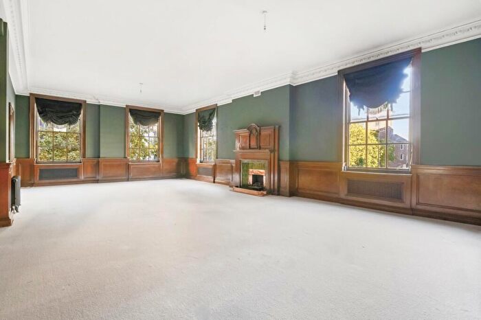 2 Bedroom Flat To Rent In Great Tower Street, Tower Hill, EC3R