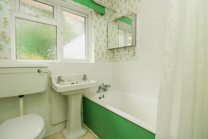 2 Bedroom Semi-Detached Bungalow For Sale In Windmill Drive, Bexhill-On-Sea, TN39