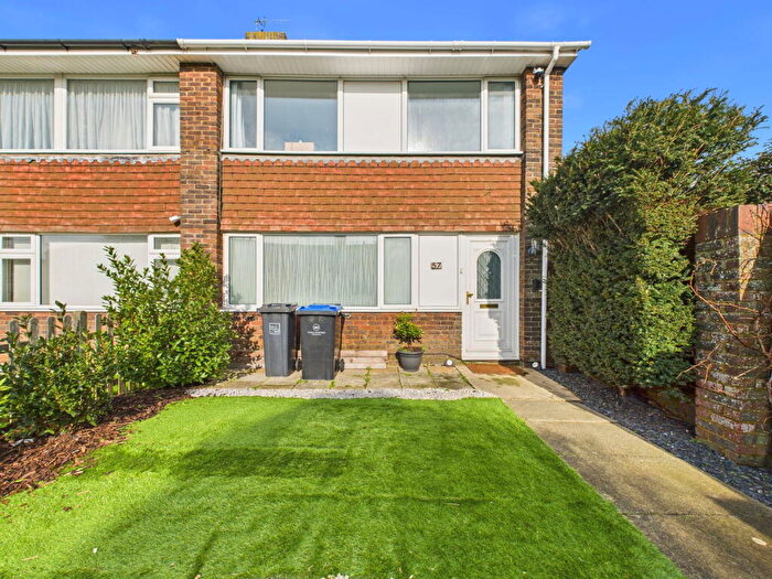 3 Bedroom End Of Terrace House For Sale In Daniel Close, Lancing, BN15