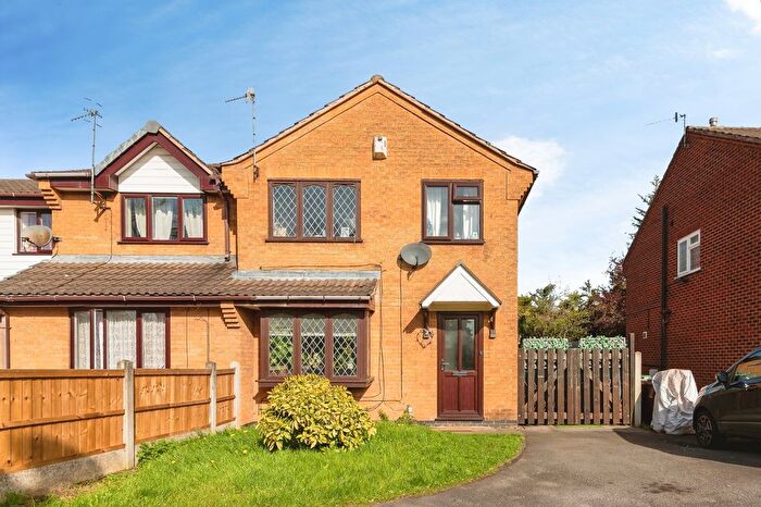 3 Bedroom Semi Detached House For Sale In Gothic Close, Nottingham, Nottinghamshire, NG6